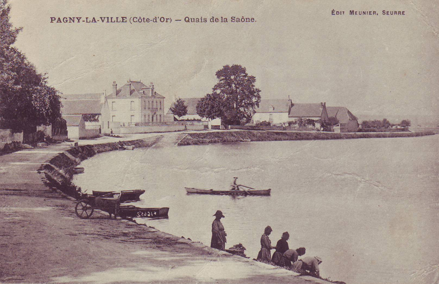 Les lavandières au lavoir en bas du quai