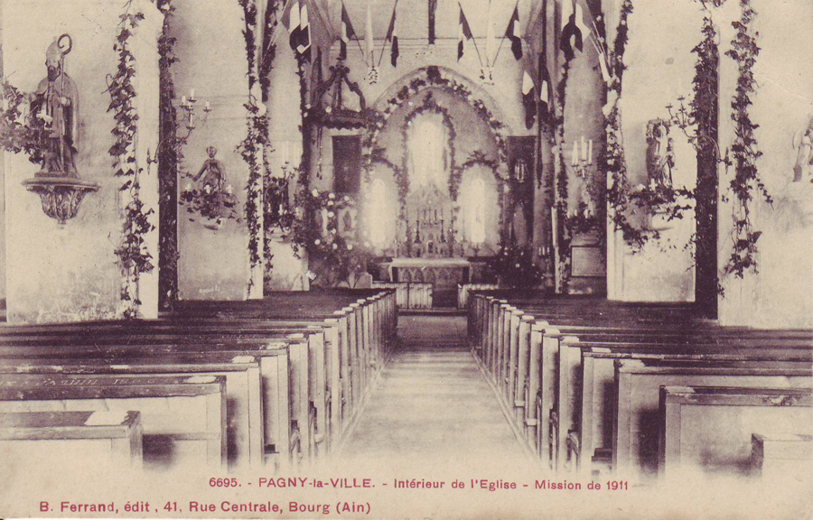 L'église décorée pour une mission en 1911