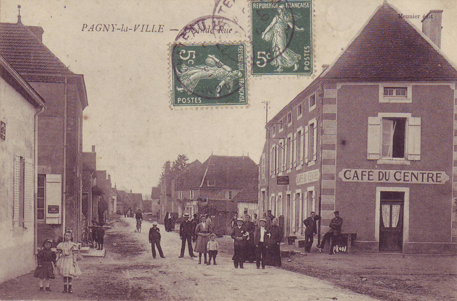 Le café du centre un jour de communion