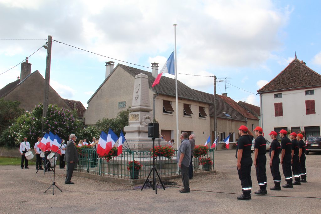 Au monument